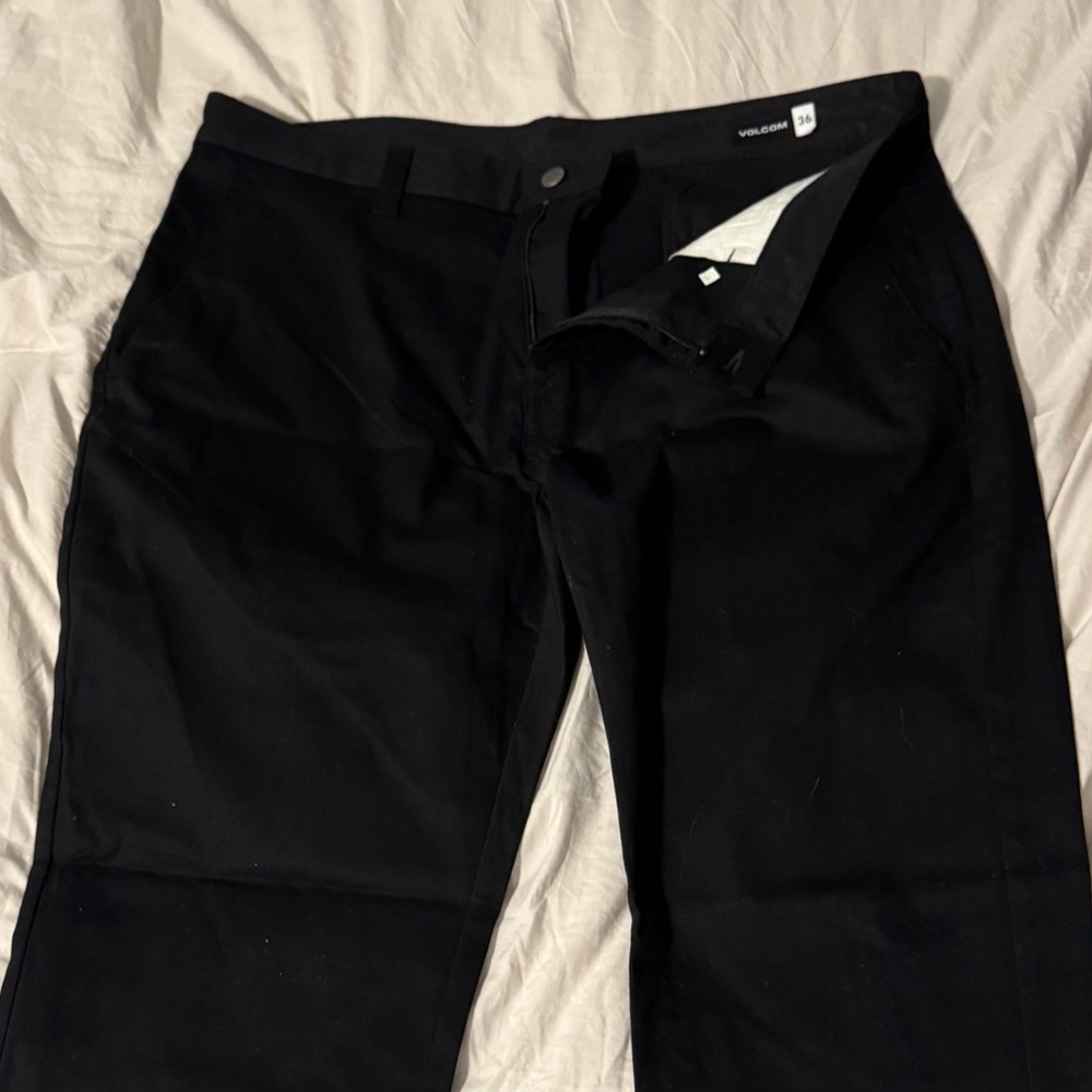 Volcom Men's Classic Black Chinos